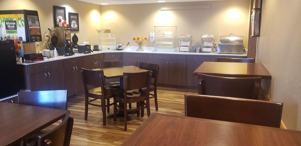 Americinn By Wyndham Kearney Extérieur photo