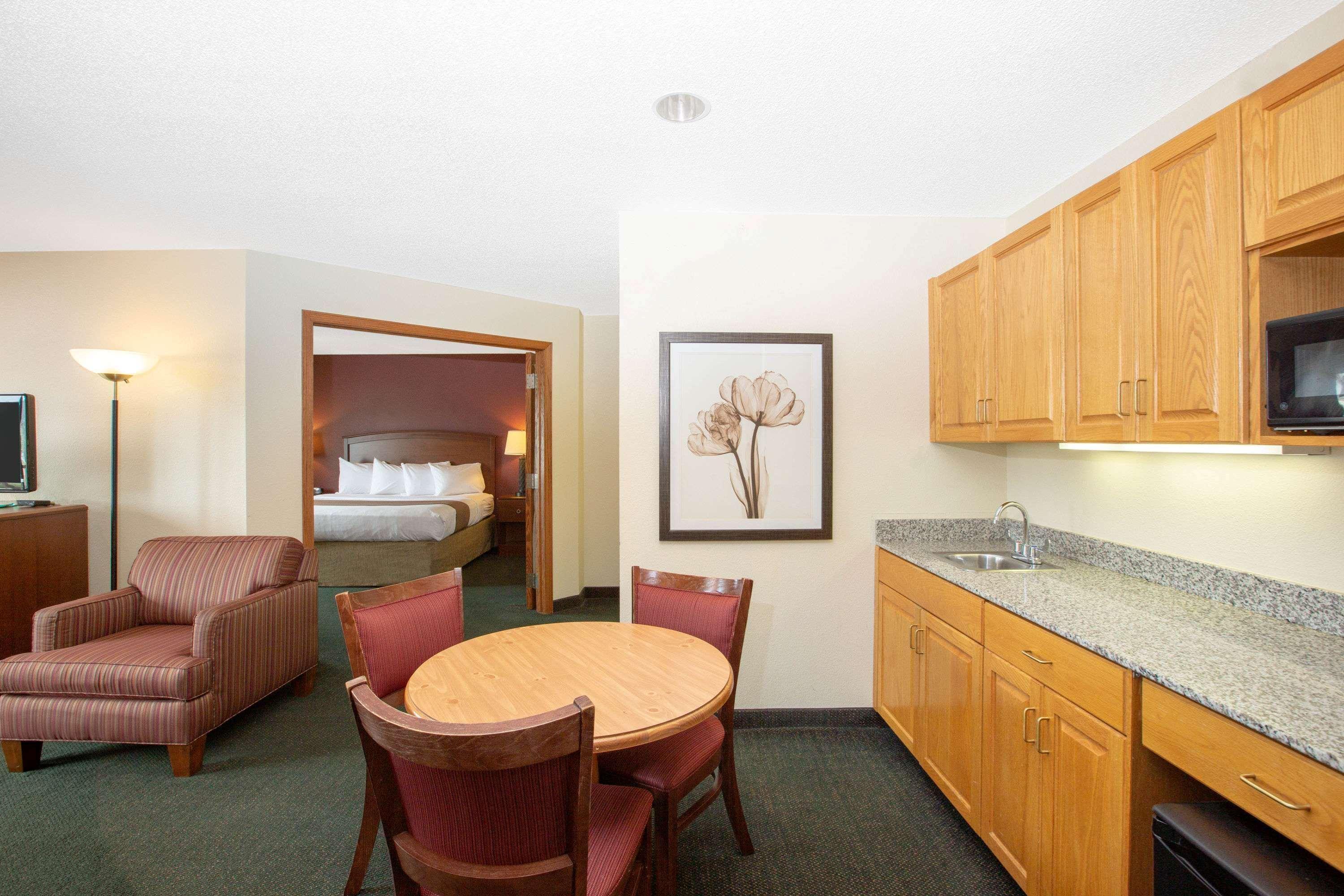 Americinn By Wyndham Kearney Extérieur photo