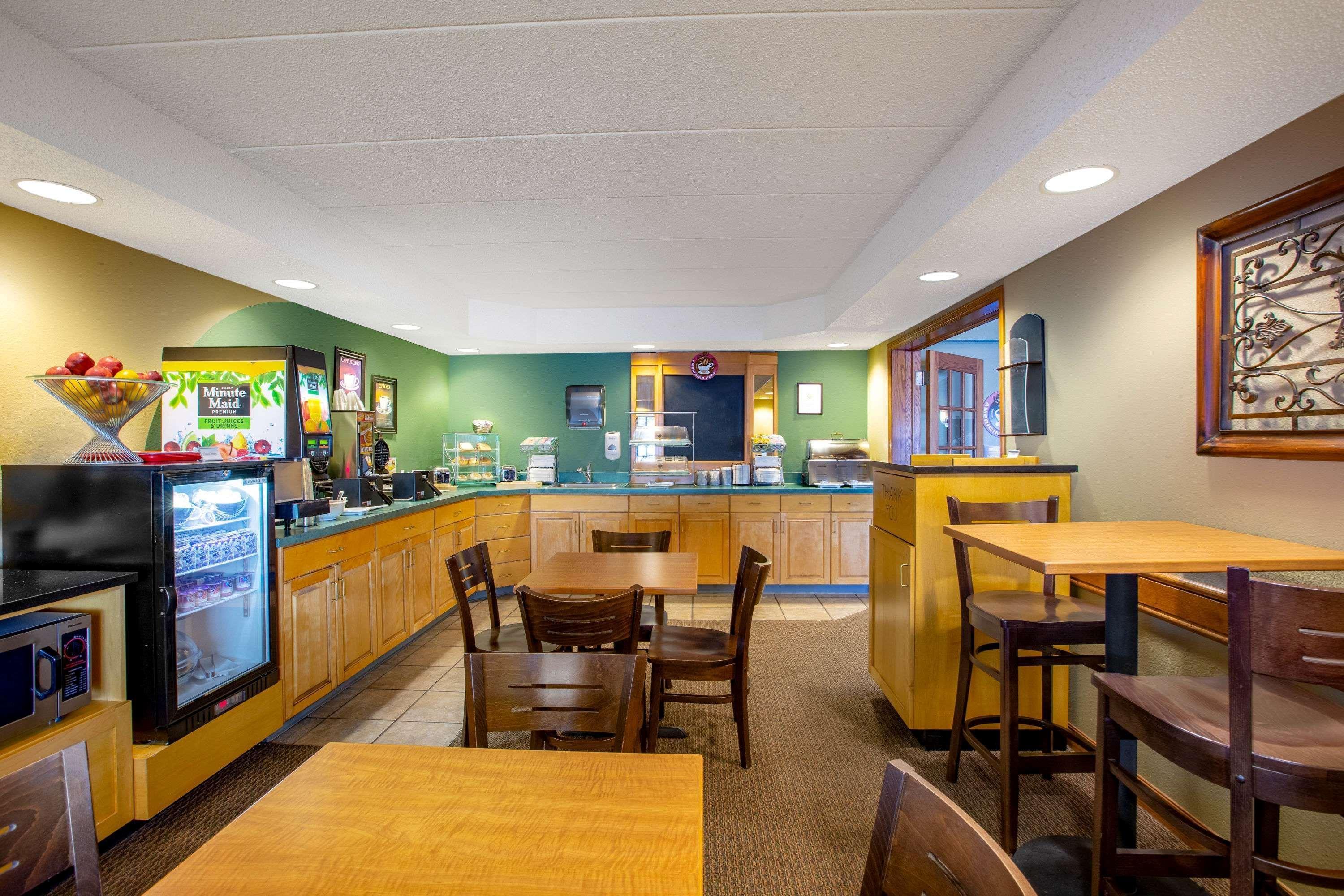 Americinn By Wyndham Kearney Extérieur photo