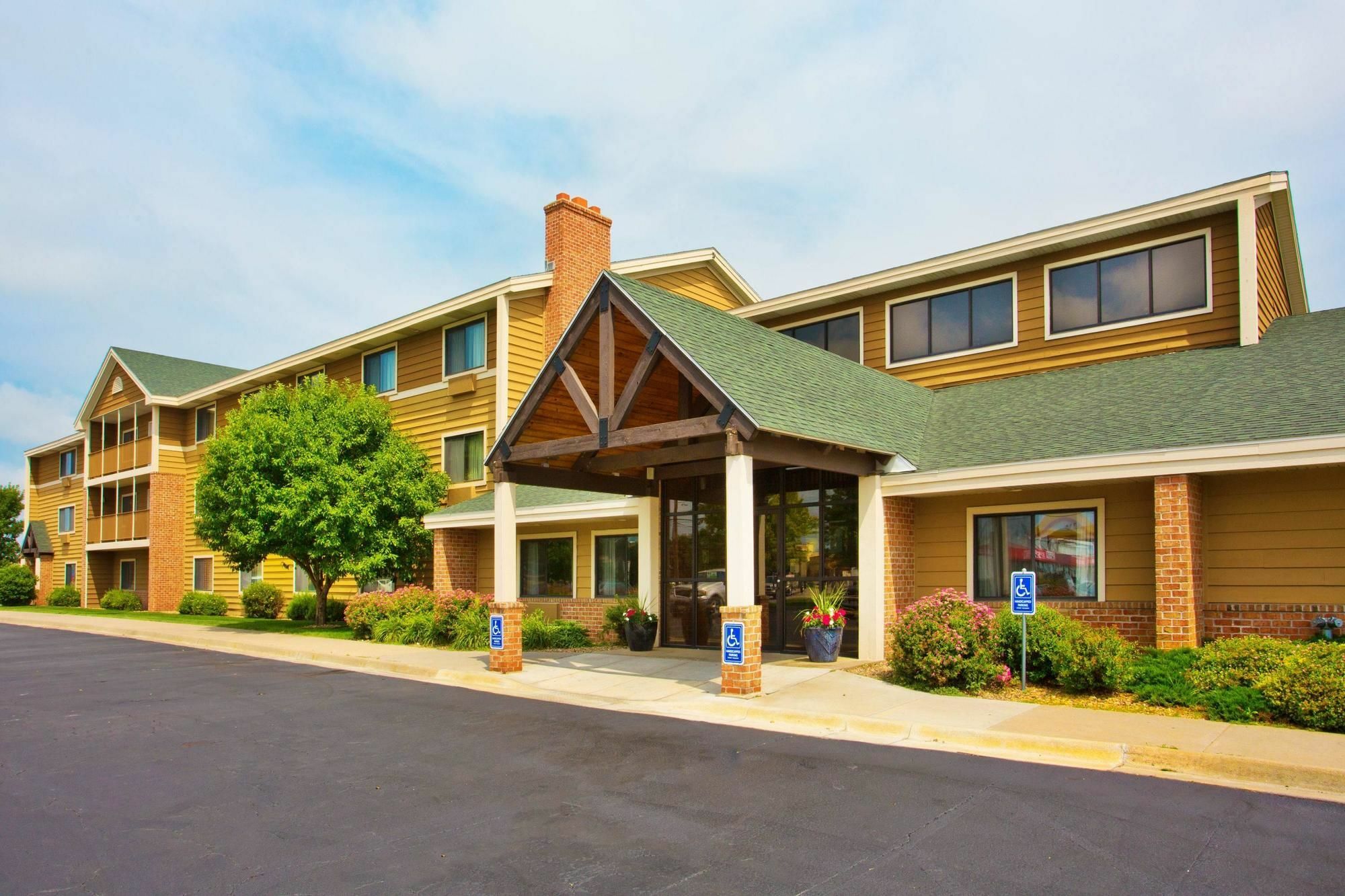 Americinn By Wyndham Kearney Extérieur photo